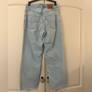 Levi’s Ripped Jeans!